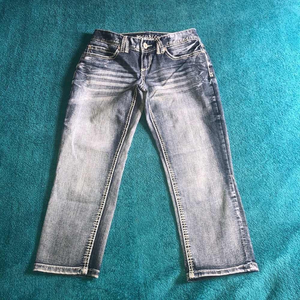Maurice’s distress washed crop jeans
